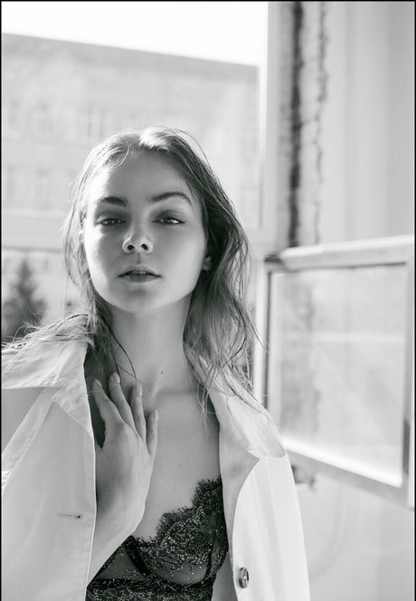 ineedmary nudes pornstar picture