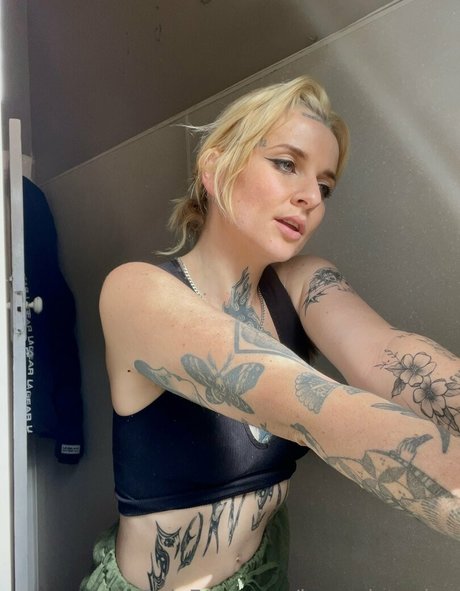 lavenderquinn nude pornstar photos