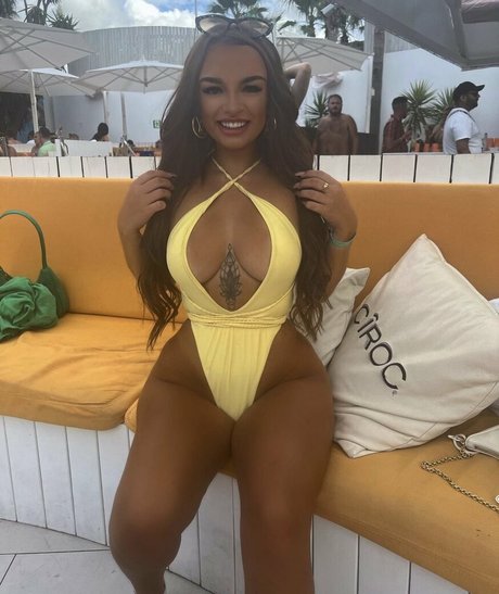 Chelsea Marie naked star pictures