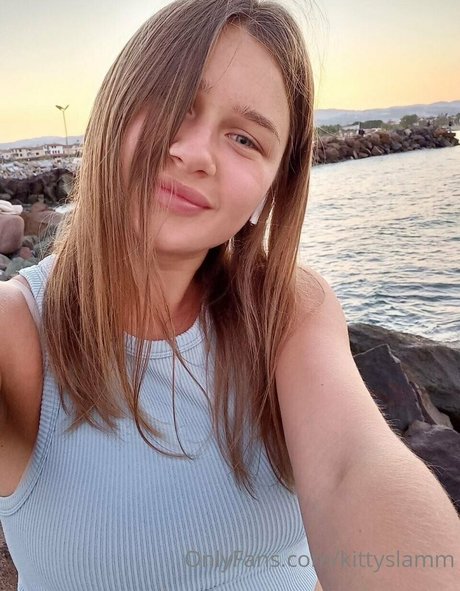 billielens naked actress galleries