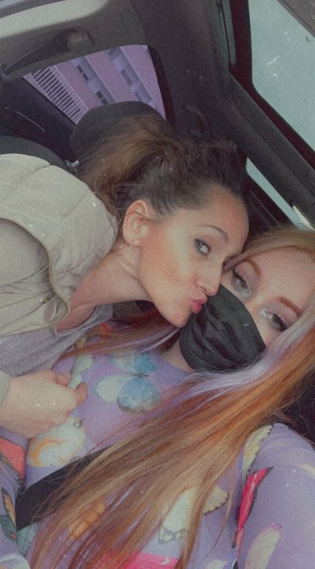 venusxheart erotic actress photos