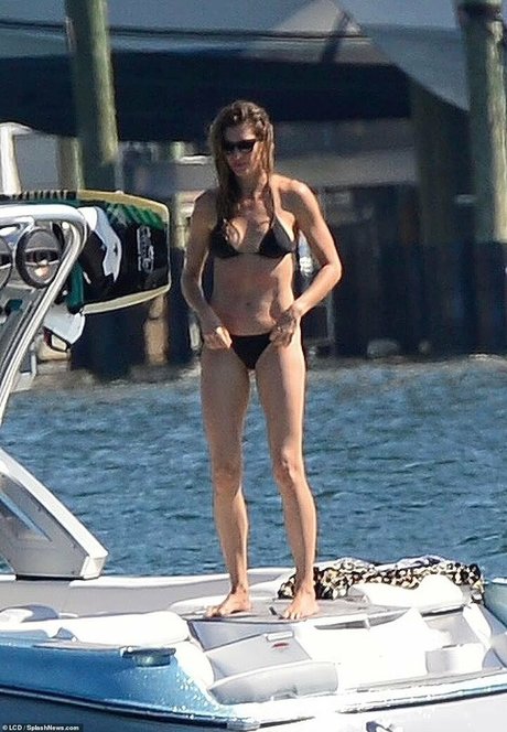 Gisele Bundchen exclusive actress image