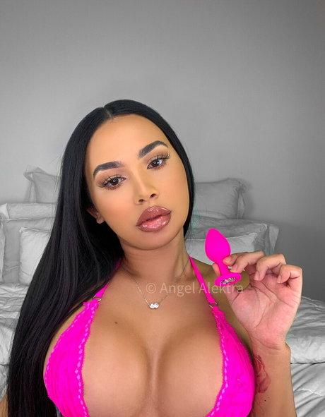 angelalektrafree best actress galleries