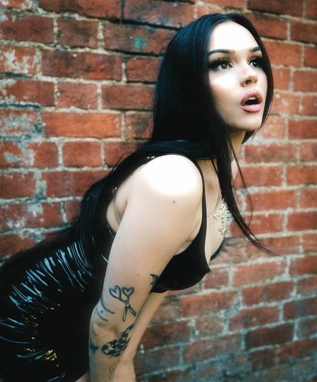 Maggie Lindemann pornstar high quality archive