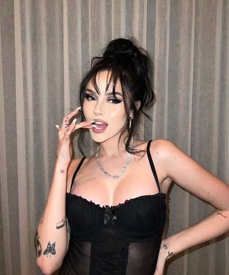 Maggie Lindemann nice actress image
