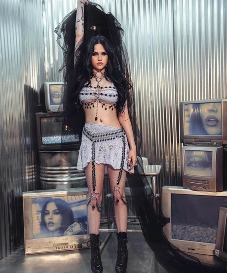 Maggie Lindemann nudes pornstar archive