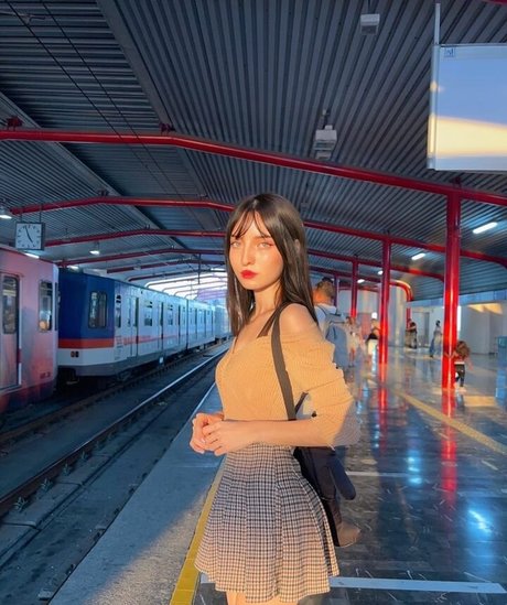 Valerya Salinas model hot pics