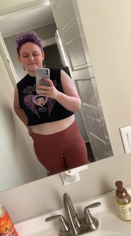 hunnybeesarecool sexy actress pictures