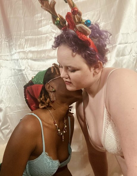 hunnybeesarecool model xxx pictures