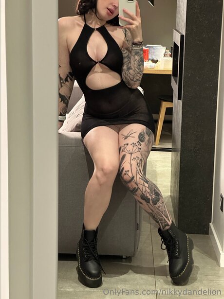 NikkyDandelion porn model archive