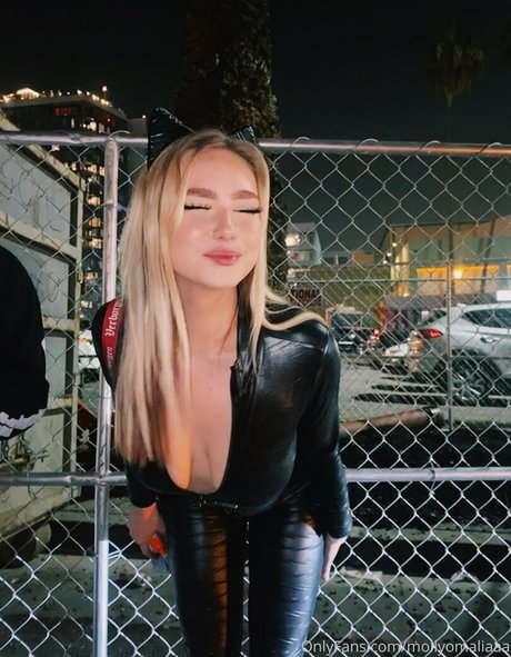 mollyomaliamollyomaliaaa sexy star gallery