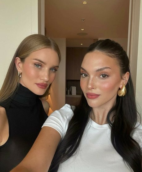 Rosie HW_ model nice pictures