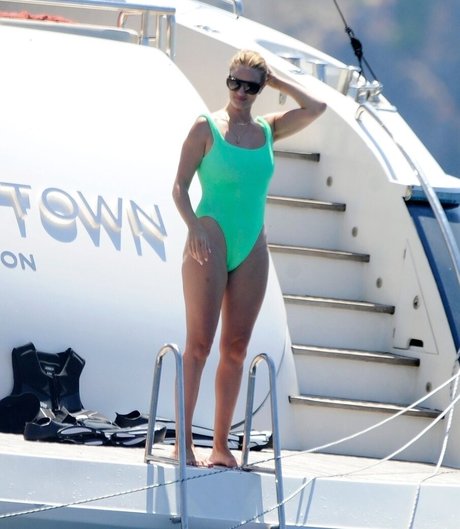 Rosie HW_ model picture