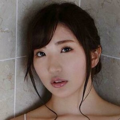 Eimi Matsushima erotic actress gallery