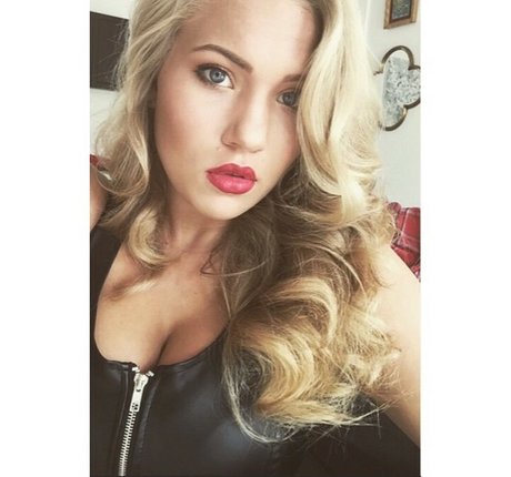 Anja Nissen pornstar high quality gallery