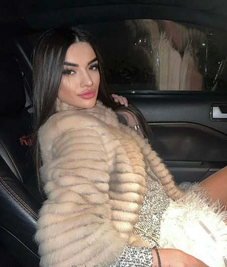 katarina popova naked model picture