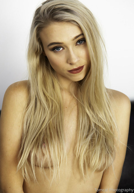 tomcat photography nude actress gallery