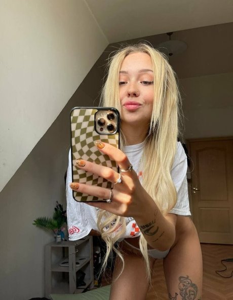 filipina onlyfans art nude photo