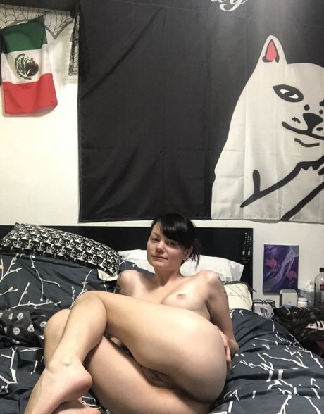 Skyla Rayne model naked gallery