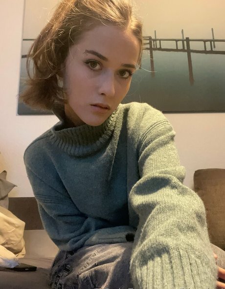 teen lesbian onlyfans perfect images