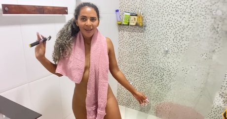 Renata Souza nude star galleries