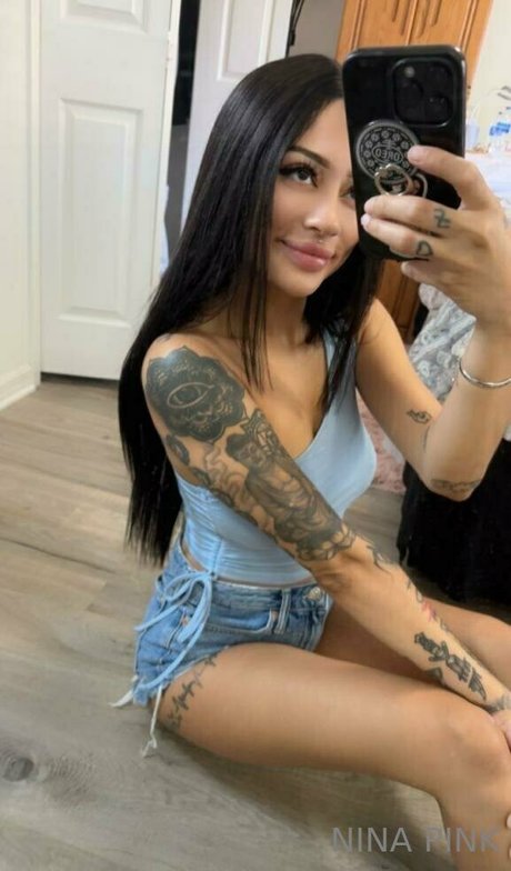 tattooed shemale onlyfans hd img