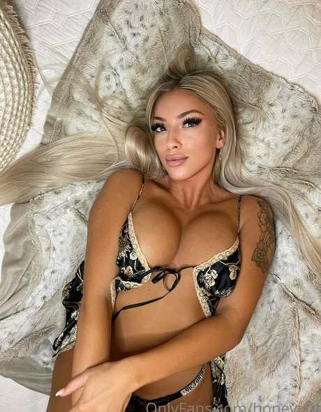 honeyt14 free model photo