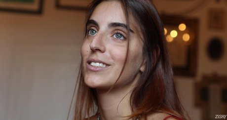 Aurora Mineo pretty model pics