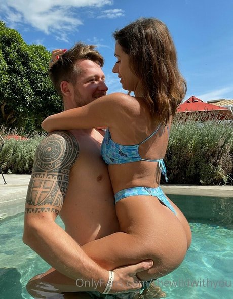 thewildwithyou erotic star image