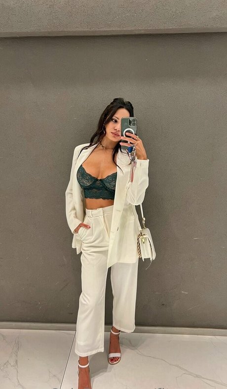 mature onlyfans pretty photo