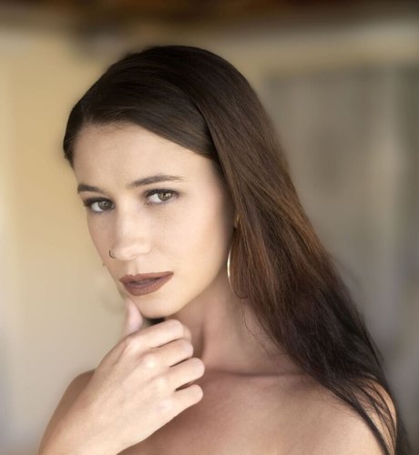 ambitiousbeautymodel star porn image