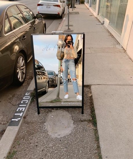 carlieauszler nudes model img