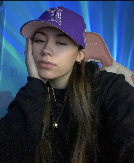 Yamiflex art actress archive