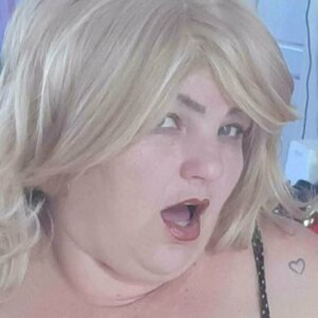 blonde babe onlyfans pornos pictures