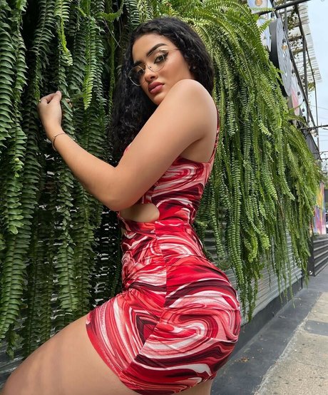 Camila Krystel hot model photo