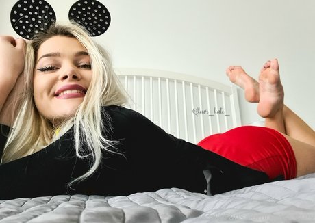 katesstory adult model img