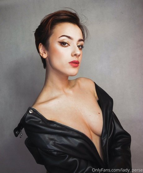 Lady Perse beautiful actress pic