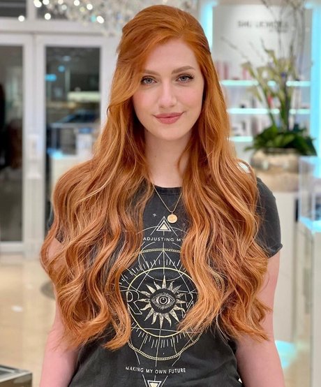 Lara Loft star nude gallery