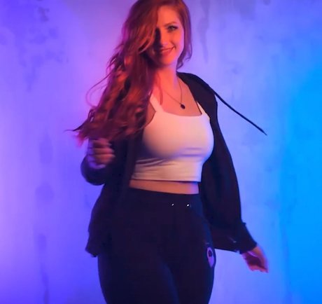 Lara Loft model art photos