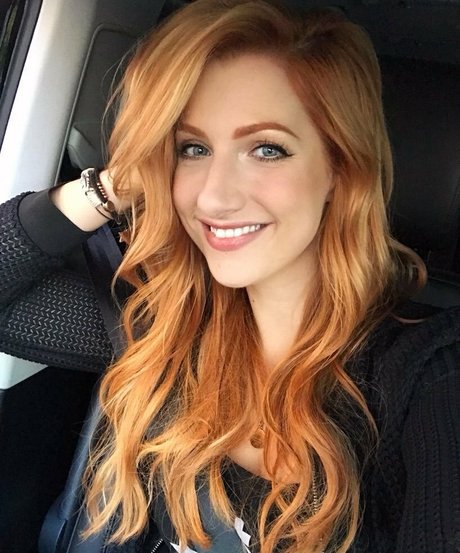 Lara Loft exclusive star picture