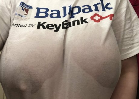 worshipmyboobies exclusive model pic