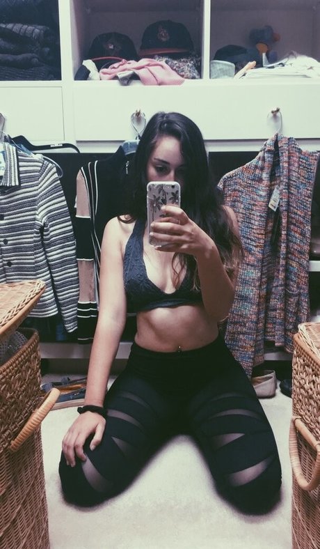 Leila Saltzman model pornographic img