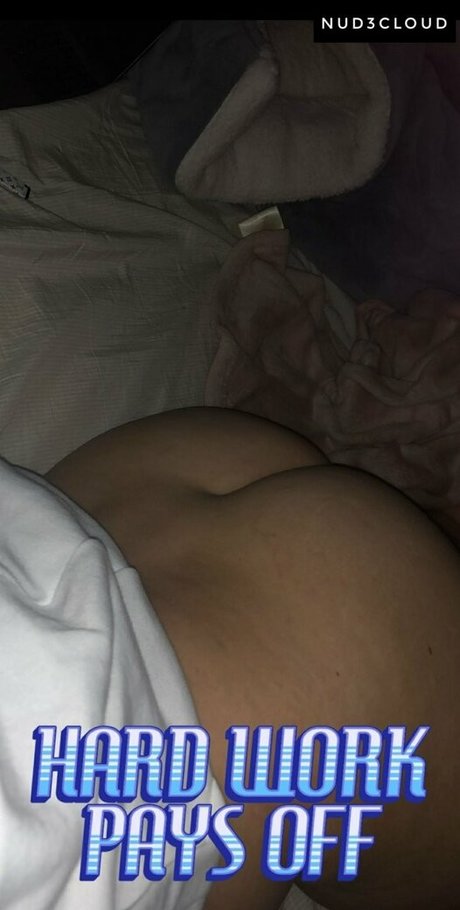 Leila Saltzman naked pornstar photos