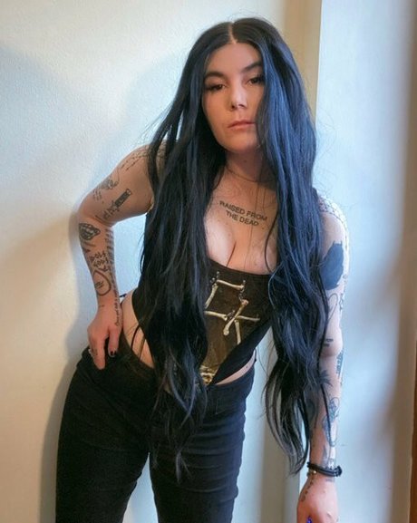 Ready To Glare pretty actress archive