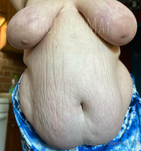 phoenix51119 model nude image