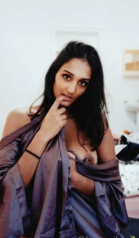 kyramila top star images