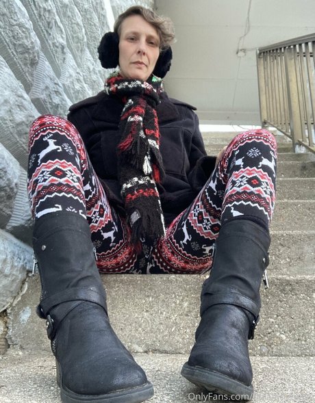 hairy teen pussy onlyfans pornographic photos