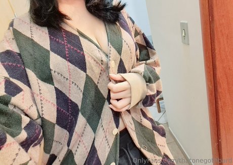 thatOneGothBard pretty model img