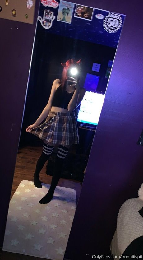 bunniiispit exclusive star picture