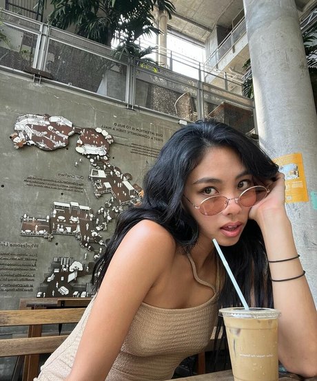 Ya Stacey hot star img